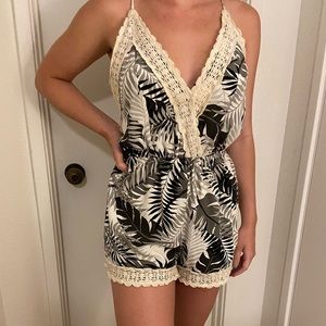 Palm leaf print romper